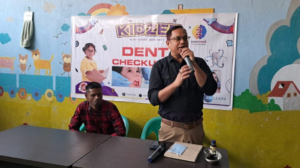 Kidzee Latehar Dental Checkup Camp